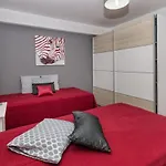 Anabela Villa *